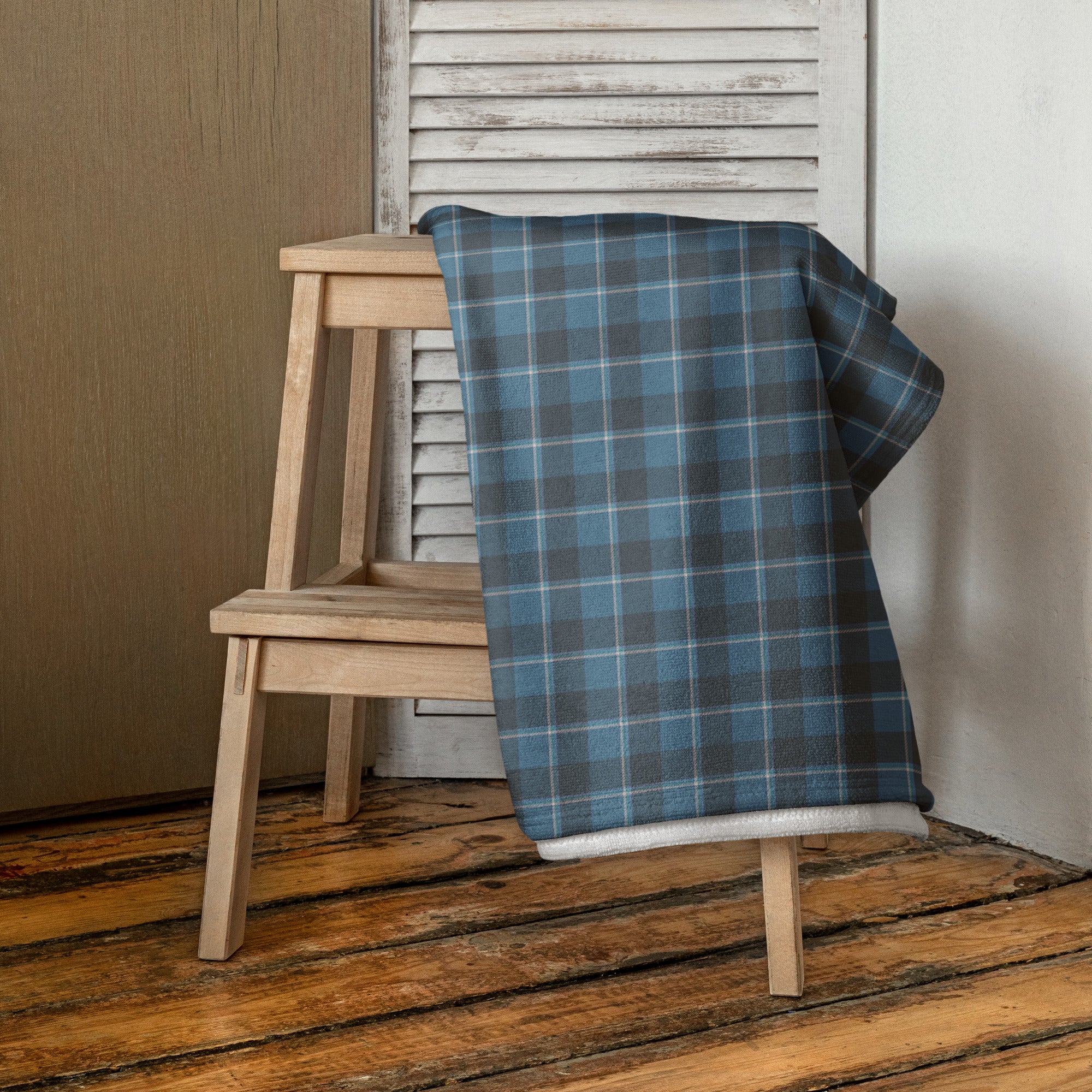 Hoki and Shuttle Gray Plaid Beach Towel - Scottish Squares
